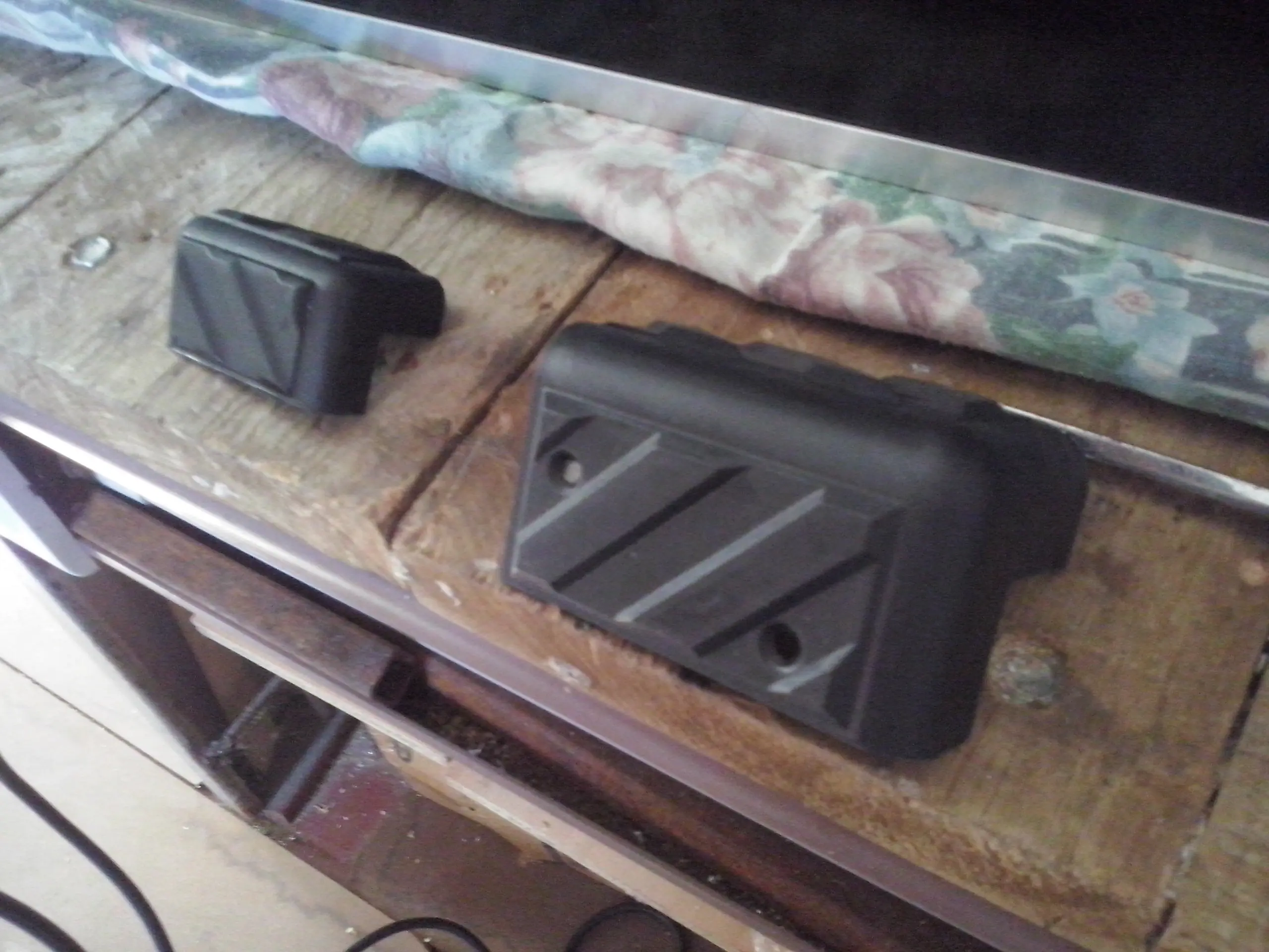 Construccion de anvil para cabezal de guitarra