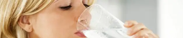 ¿Cómo hacer su propia agua alcalina en casa?