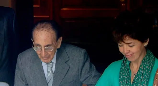 Reapareció Fayt y dejó en ridículo al Gobierno