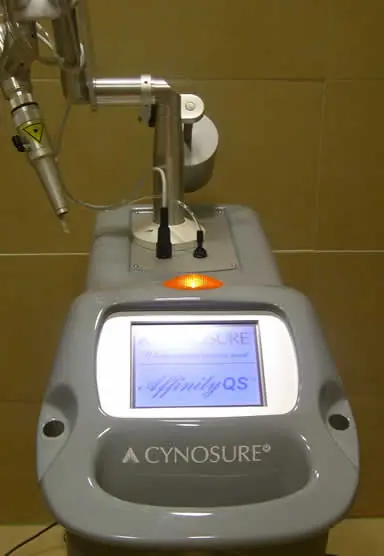 Dibuje a Deformito Laserin + Historia del laser.