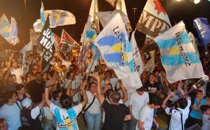¿La Campora una Nueva Juventud Maravillosa?