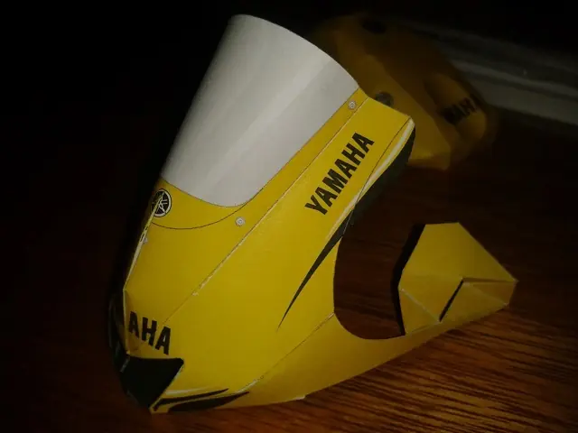 Papercraft Yamaha YZR M1 US