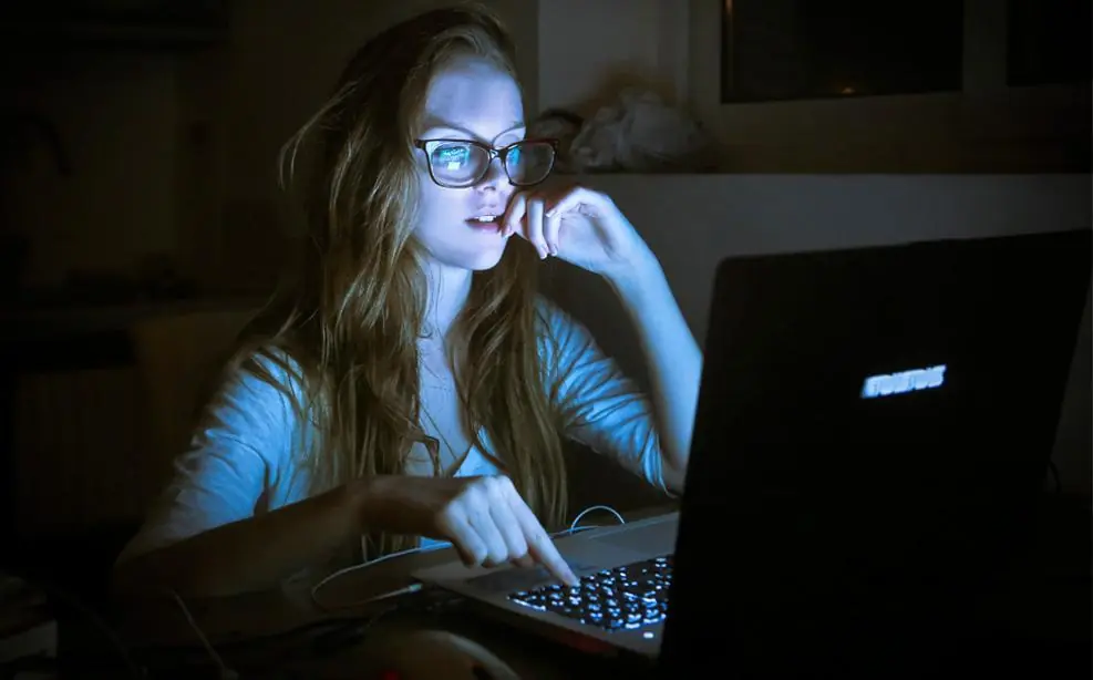 Hoy no duermo:5 beneficios que tiene ser un trasnochador