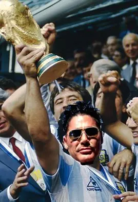 [Teoría] Ricardo Fort era Batman (impactantes pruebas)