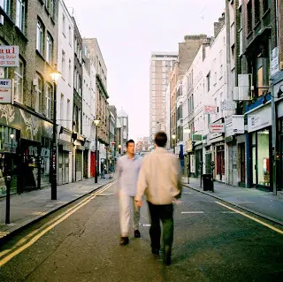 Oasis : portadas de singles con historia