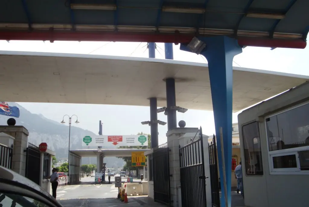 Las 10 fronteras más cortas del mundo