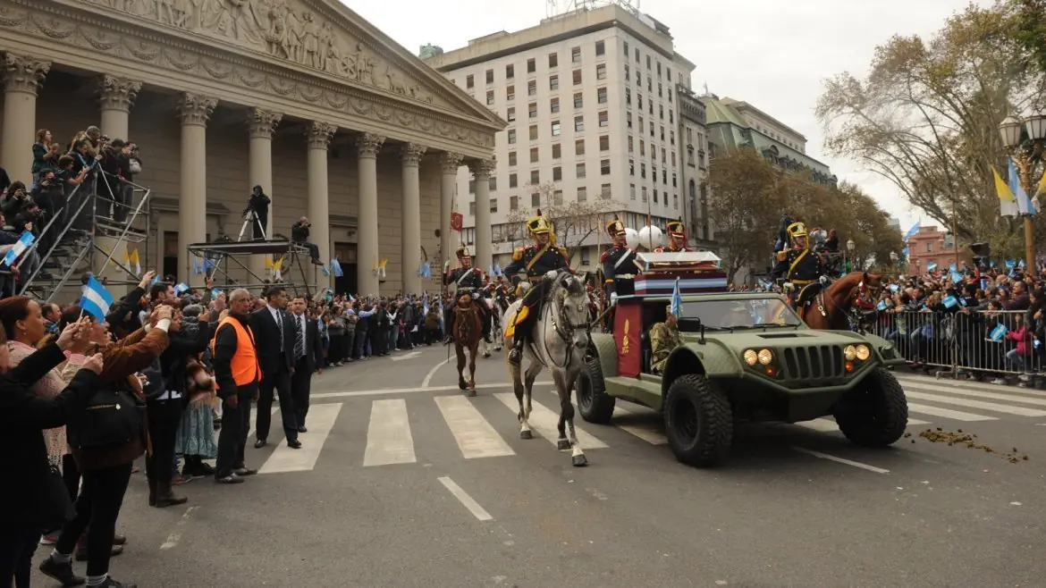 ¿Que opinan los granaderos del traslado del sable?