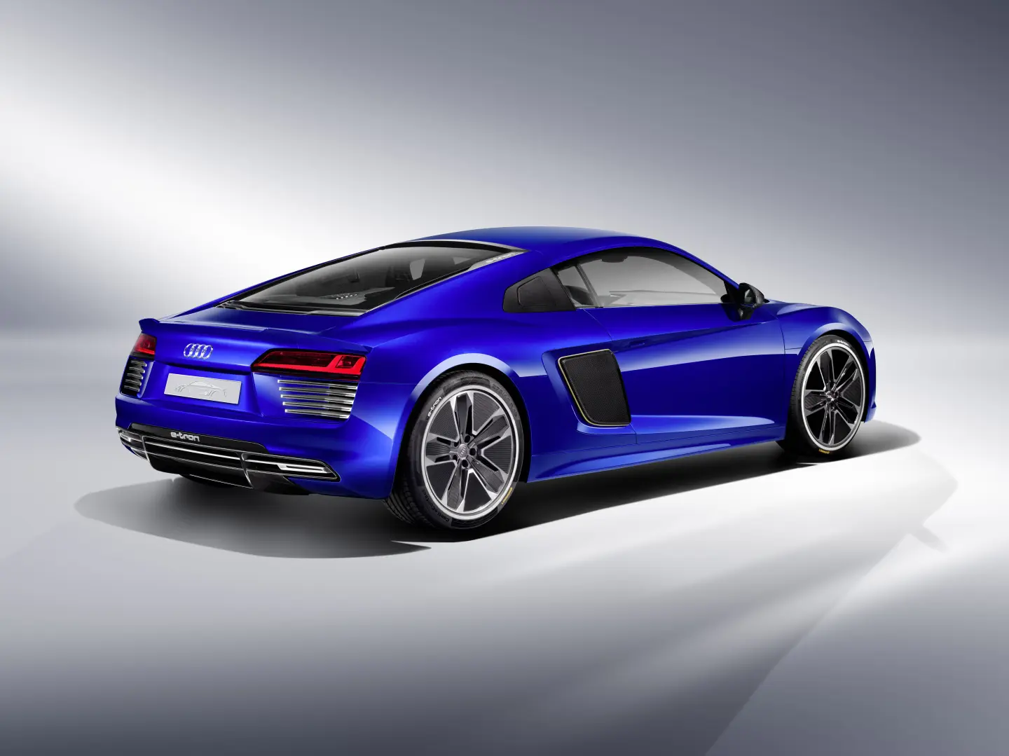 Audi R8 E-Tron Concept