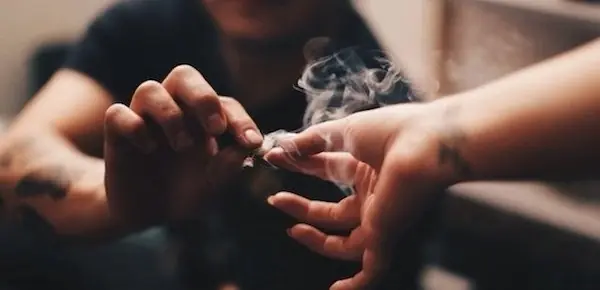 5 beneficios de consumir marihuana en pareja