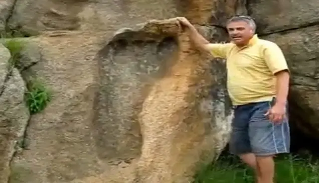 Huella gigante de un pie humano