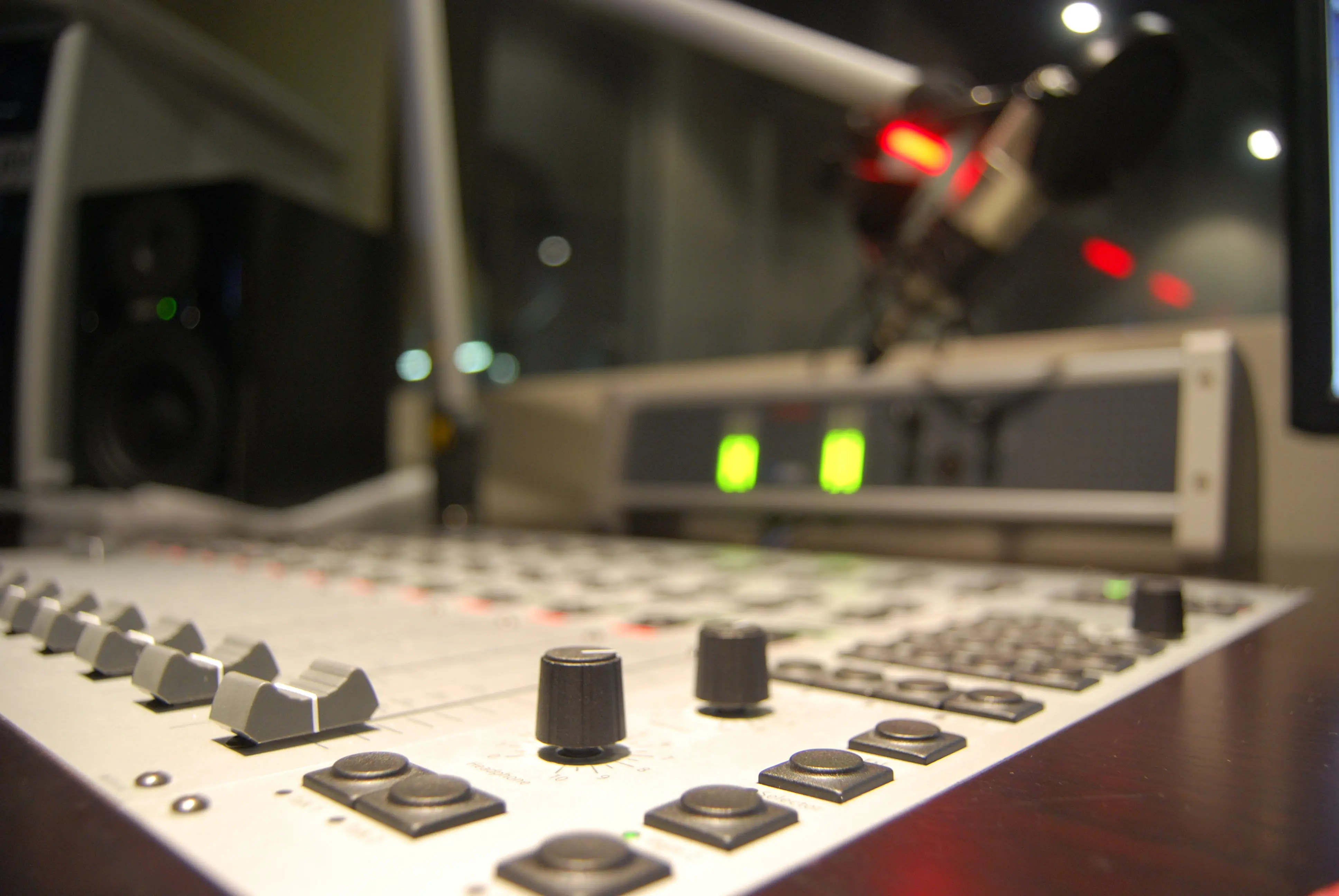 Como hacer un programa de radio