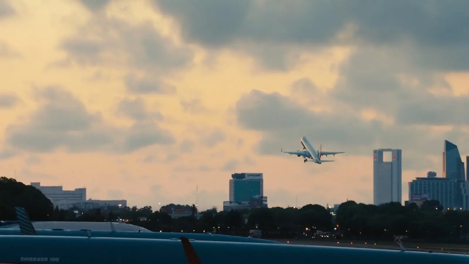 MegaCrap: "Relatos Virgo-Salvajes" (Capítulo 1)