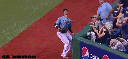 Te tiro algunos gifs locura!! (por no decir megapost!)