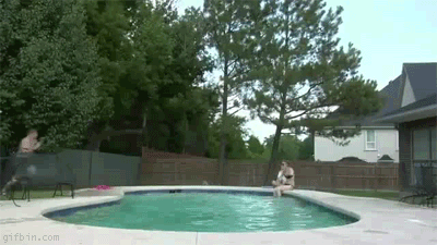 Te tiro algunos gifs locura!! (por no decir megapost!)