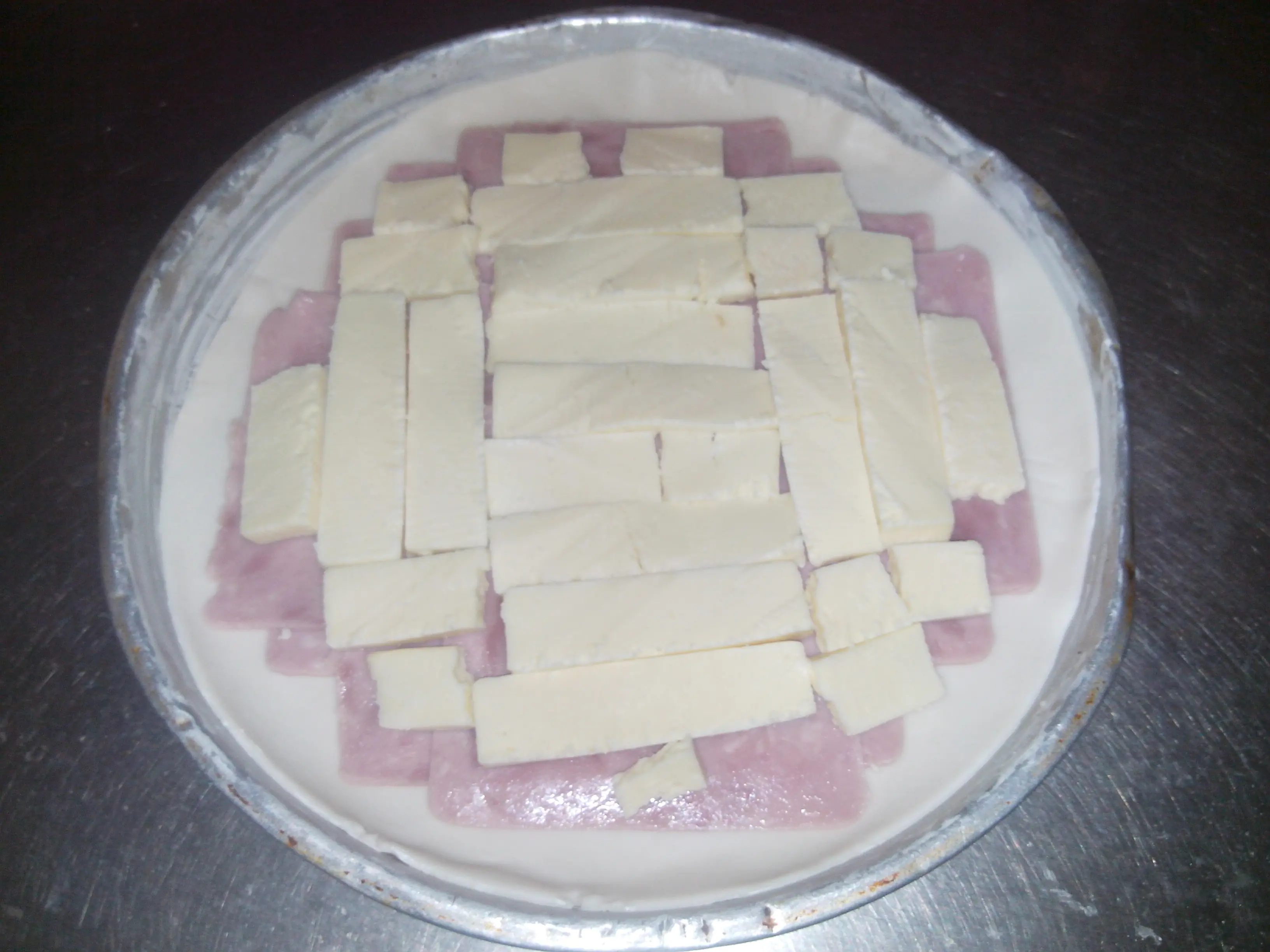 Invento propio: Tarta-Pizza calabresa de jamón y queso