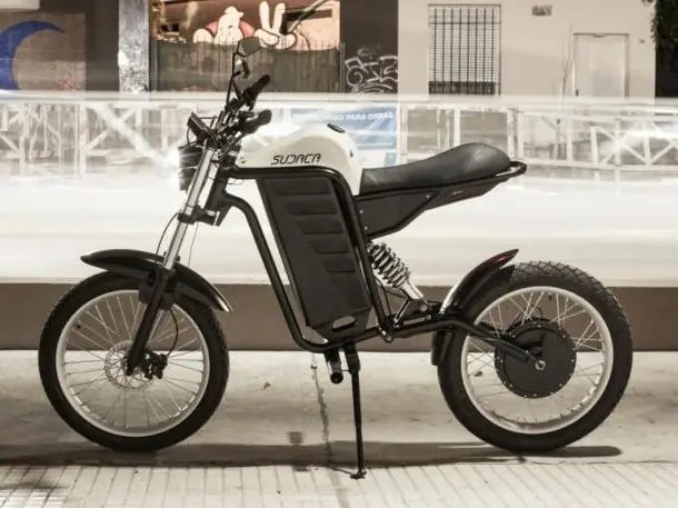 moto electrica argentina con batería de plomo