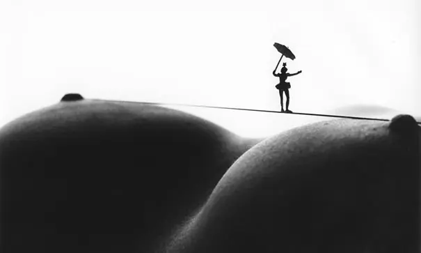 El cuerpo desnudo como paisaje de escenas en miniatura