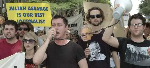 Sábado 11 reunión por Wikileaks