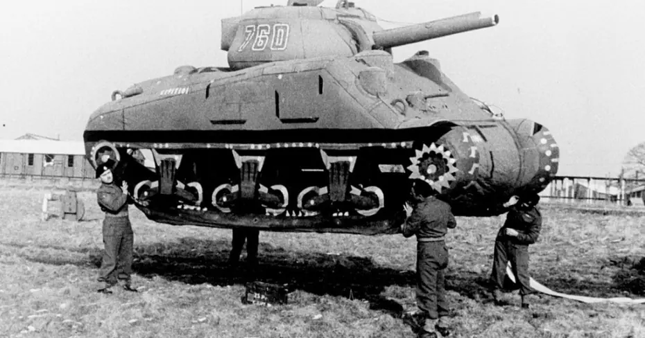 Los artistas que engañaron a Hitler con tanques hinchables
