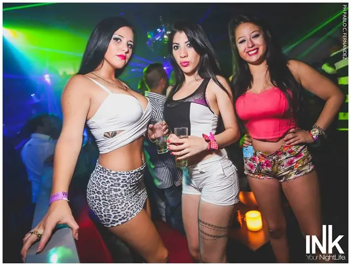 Trabajo en un boliche, te lo muestro y te Invito 2da parte