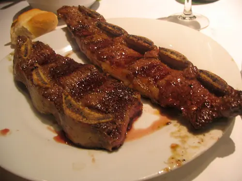 10 cosas que no debes hacer cuando preparas un asado