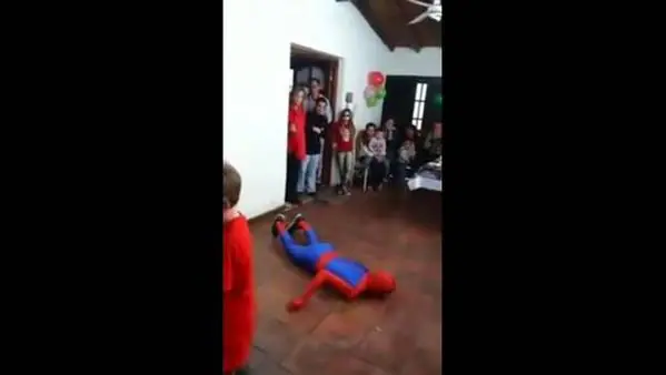 imitador del hombre arana