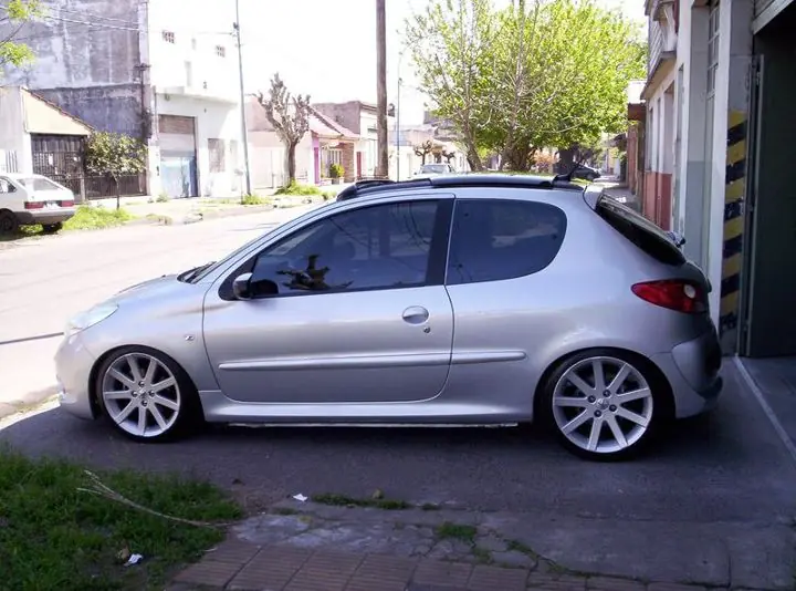 Autos al piso. (2)