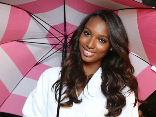 Candice y el nuevo spot de Victoria's Secret