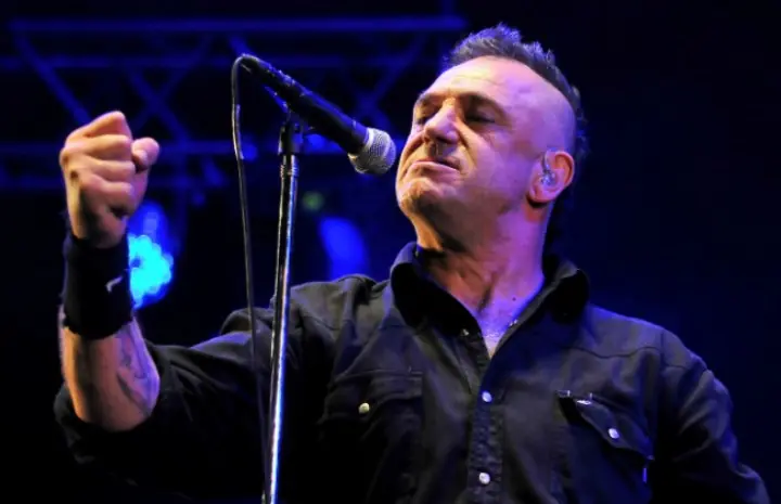 Las mejores 51 frases de Ricardo Iorio