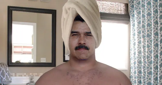 Maduro finge que se bañó a pesar de haber tardado más que ba
