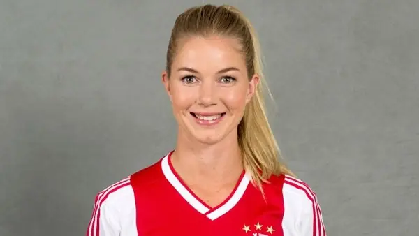 Top 10 jugadoras mas lindas del futbol
