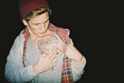 ¿Los tatuajes reducen las posibilidades de encontrar empleo?