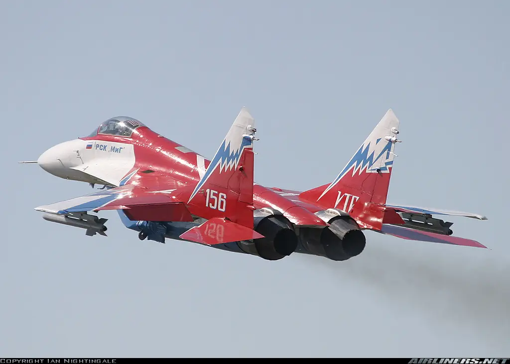 Así es volar en un Mig-29 ruso hasta el borde del espacio