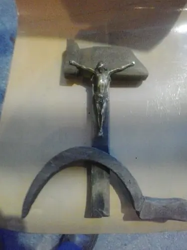 ¿De dónde viene el crucifijo que Morales regaló al Papa?