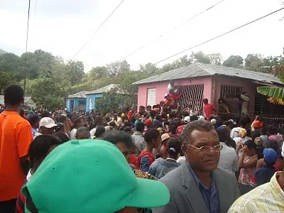 Mujer adolescente resucita en RD y revela algo ASOMBROSO