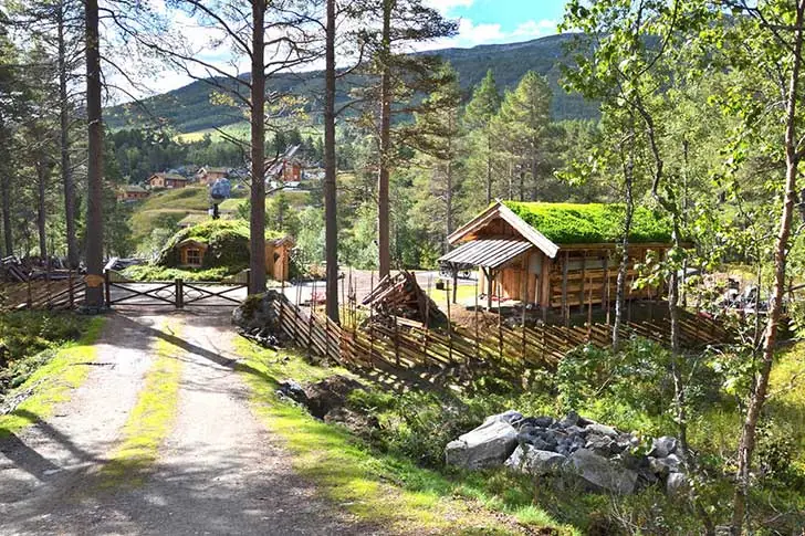 Parece un monton de tierra! Pero por dentro es alta casa!