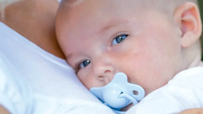 El chupete (BEBE): riesgos y beneficios