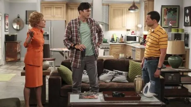 Two and a Half Men: ¿Resucitar a un muerto? (Analisis)