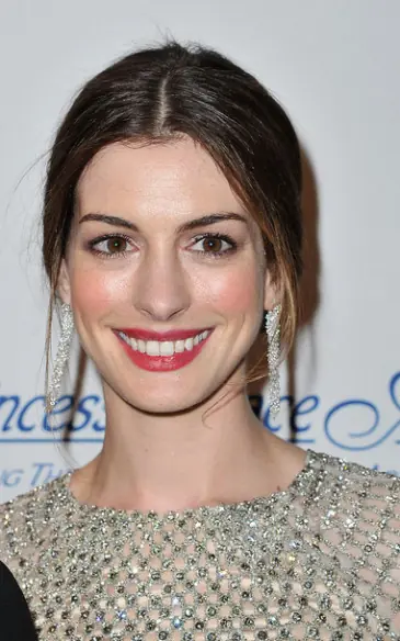 anne hathaway