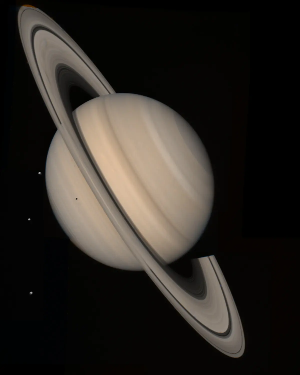 saturno cerca de la tierra ¿como se veria?
