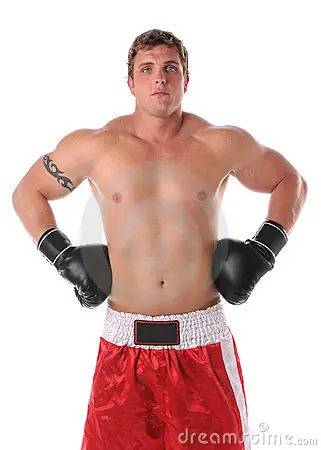 Sali con una lincesa y ahora su novio quiere golpearme.