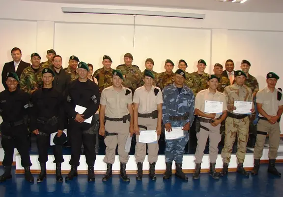 policias
