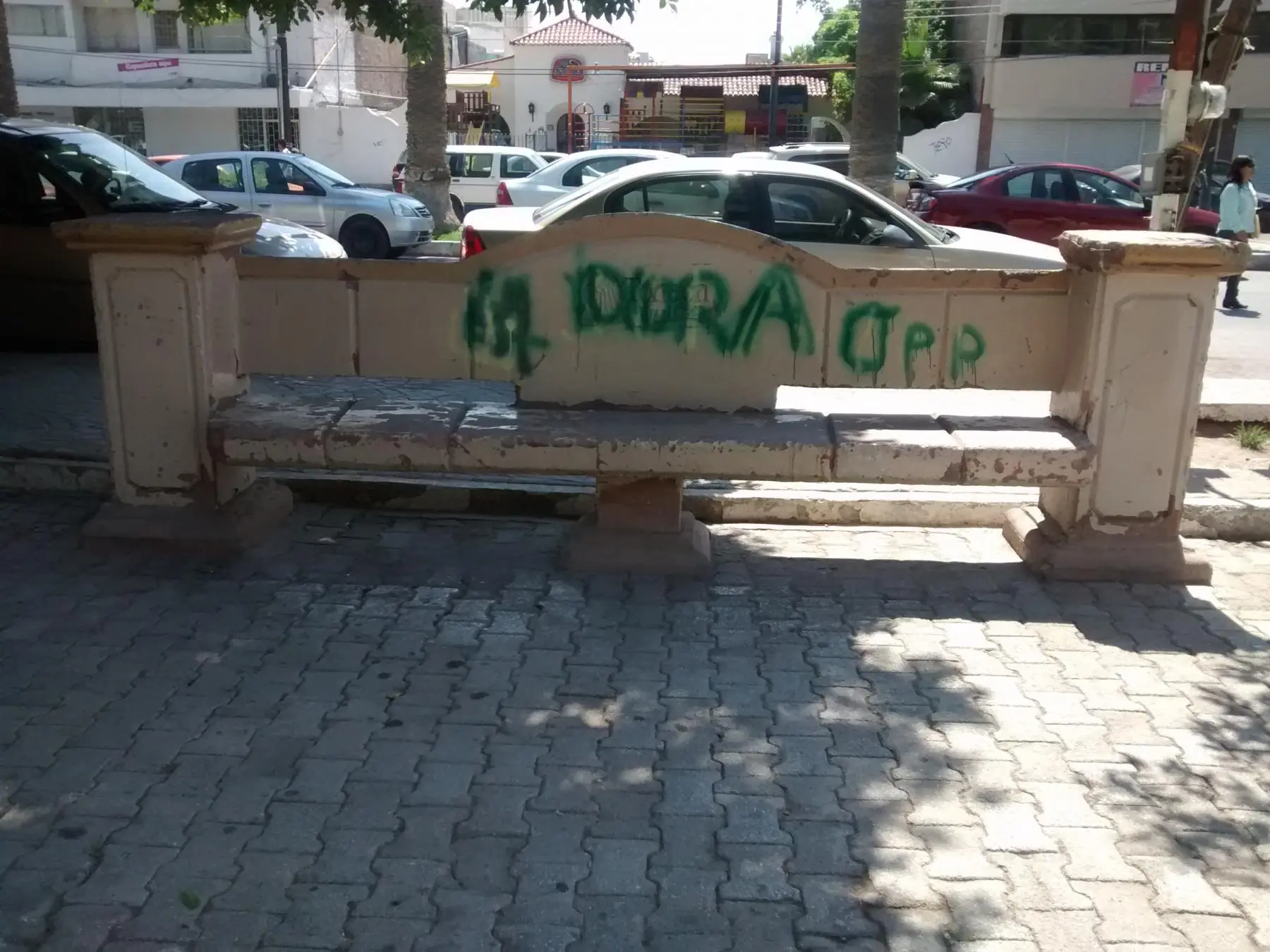 La Desventaja De Vivir En Un País Centralista (México)