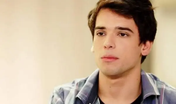 Mira como matias le llegan las minusas por ser taringuero.