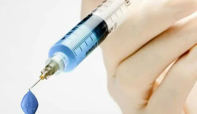 Se inyectó viagra en el pene y acabó mal