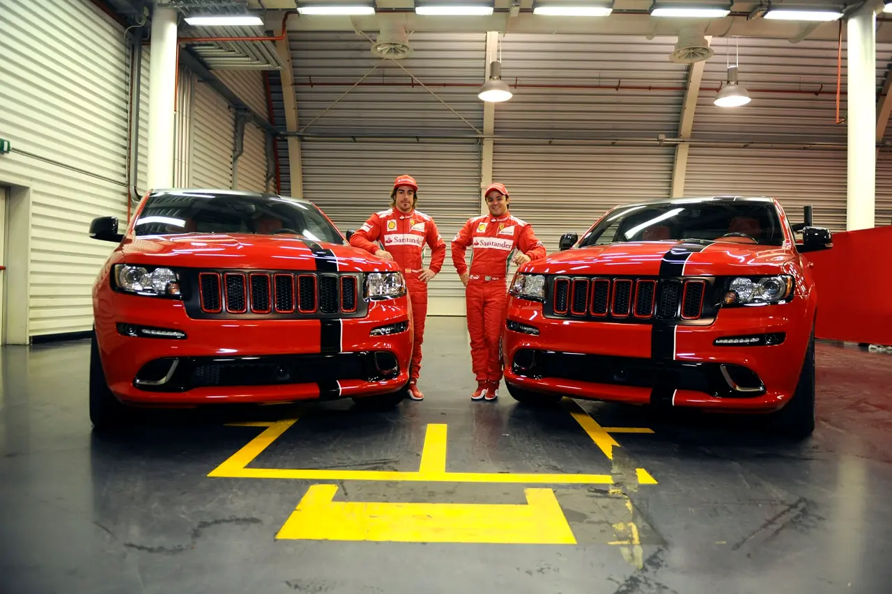 Jeep Grand Cherokee SRT8 Scuderia Ferrari