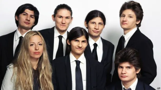 Hermanos Hermanos