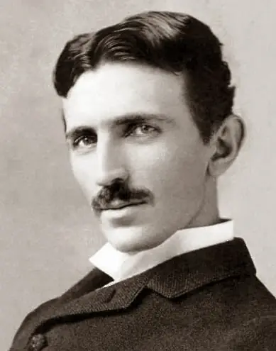 Desmintiendo a los fanboys de Tesla: la energía libre