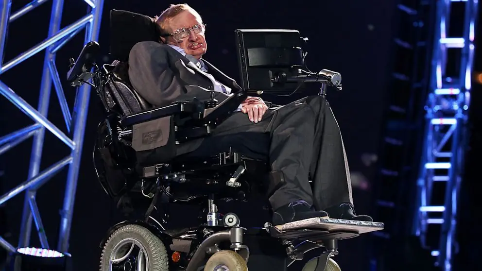 Stephen Hawking contra 'robots asesinos'