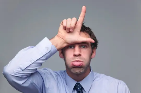 5 técnicas de seducción que no tenés que usar en un boliche